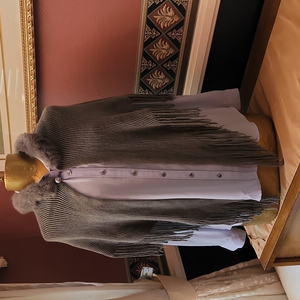 Shawl Wrap with Fur trim